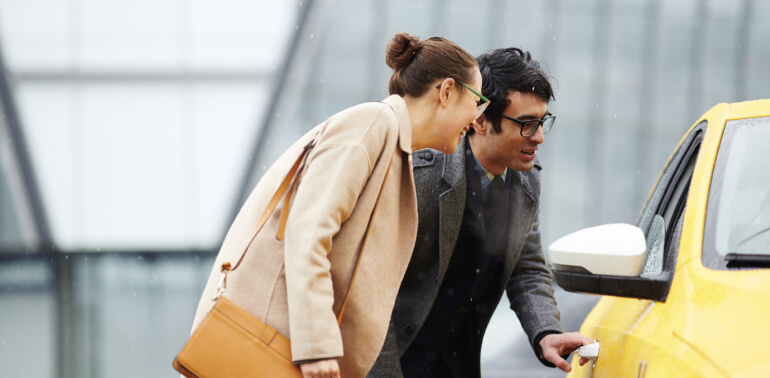 best Airport taxi in lucknow